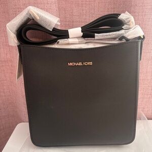 Michael Kors Jet Set Travel Bag